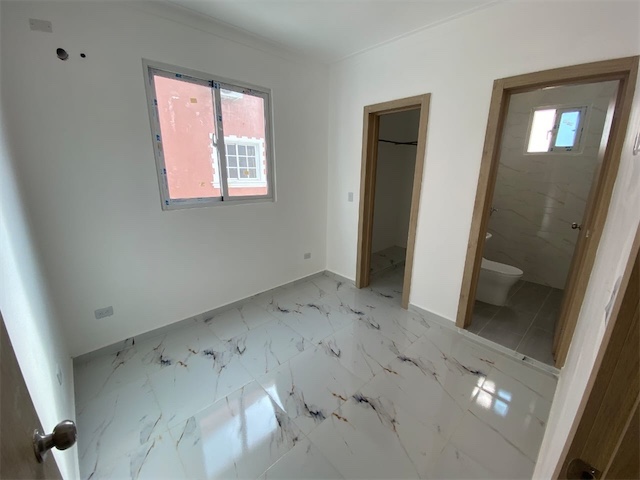 casas - Venta de casa en la autopista de san Isidro brisa oriental Santo Domingo  2