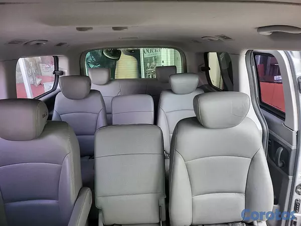 jeepetas y camionetas - HYUNDAI GRAND STAREX 2020 GRIS 11