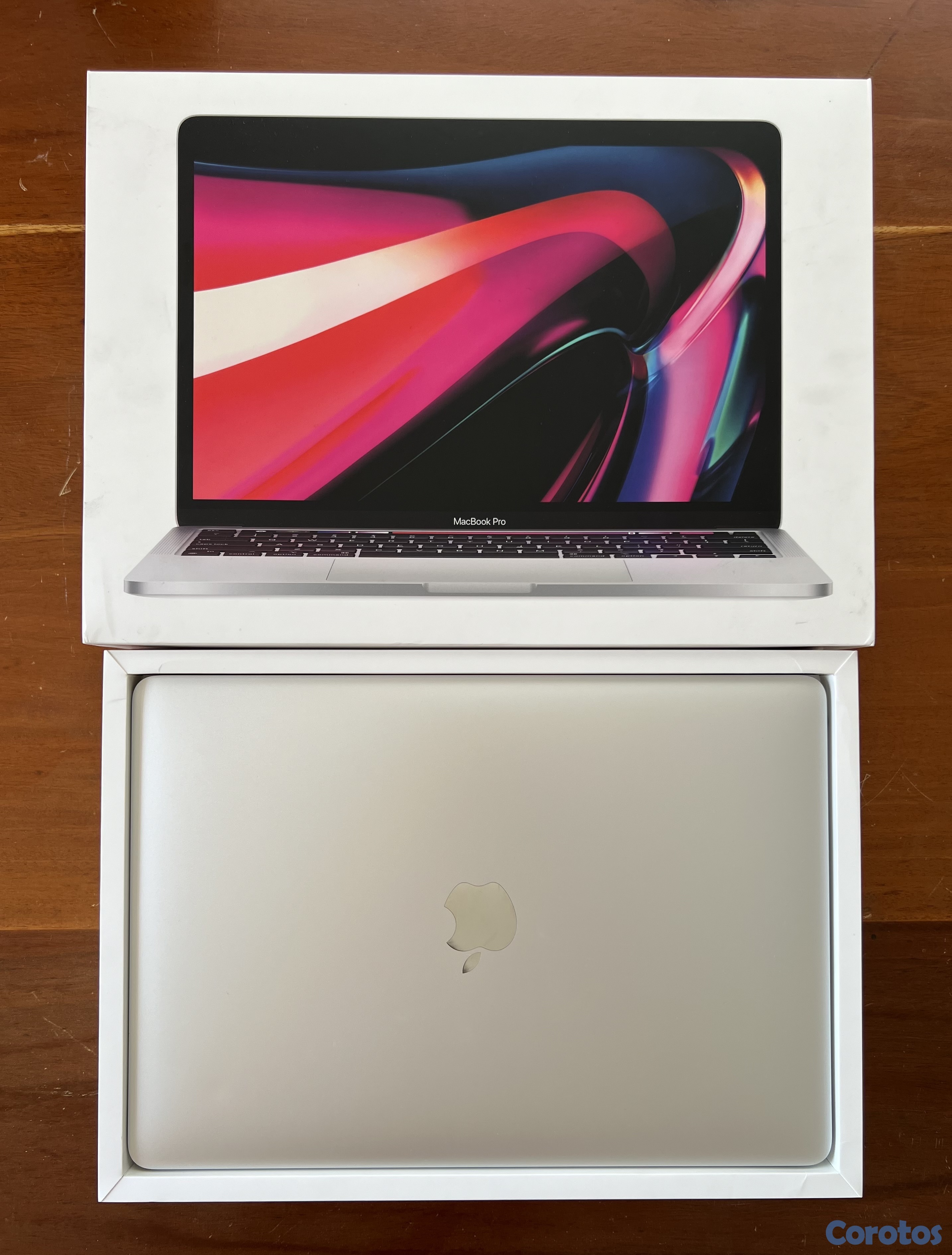computadoras y laptops - Macbook Pro M1 256GB 8GB Ram Silver Como Nueva 4