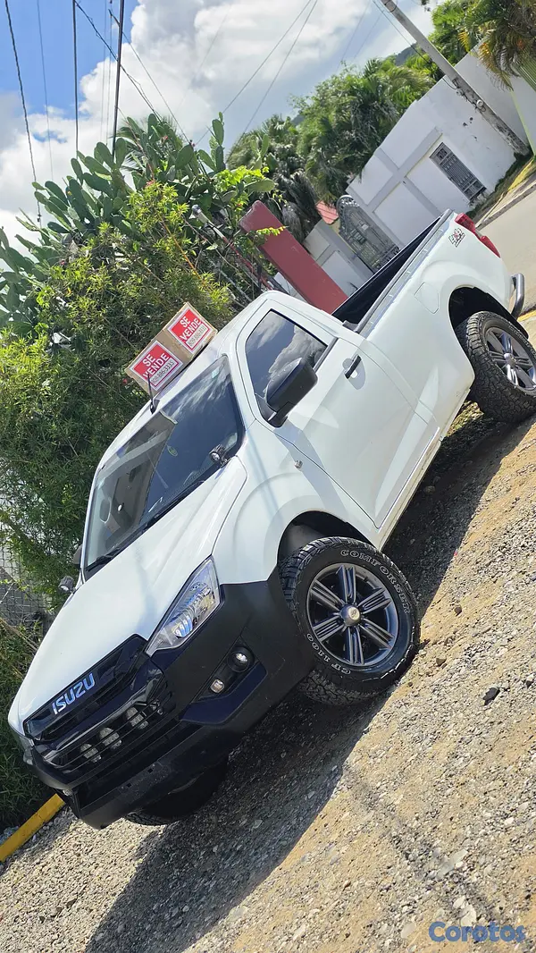 jeepetas y camionetas - Isuzu Dmax Cama Larga 2