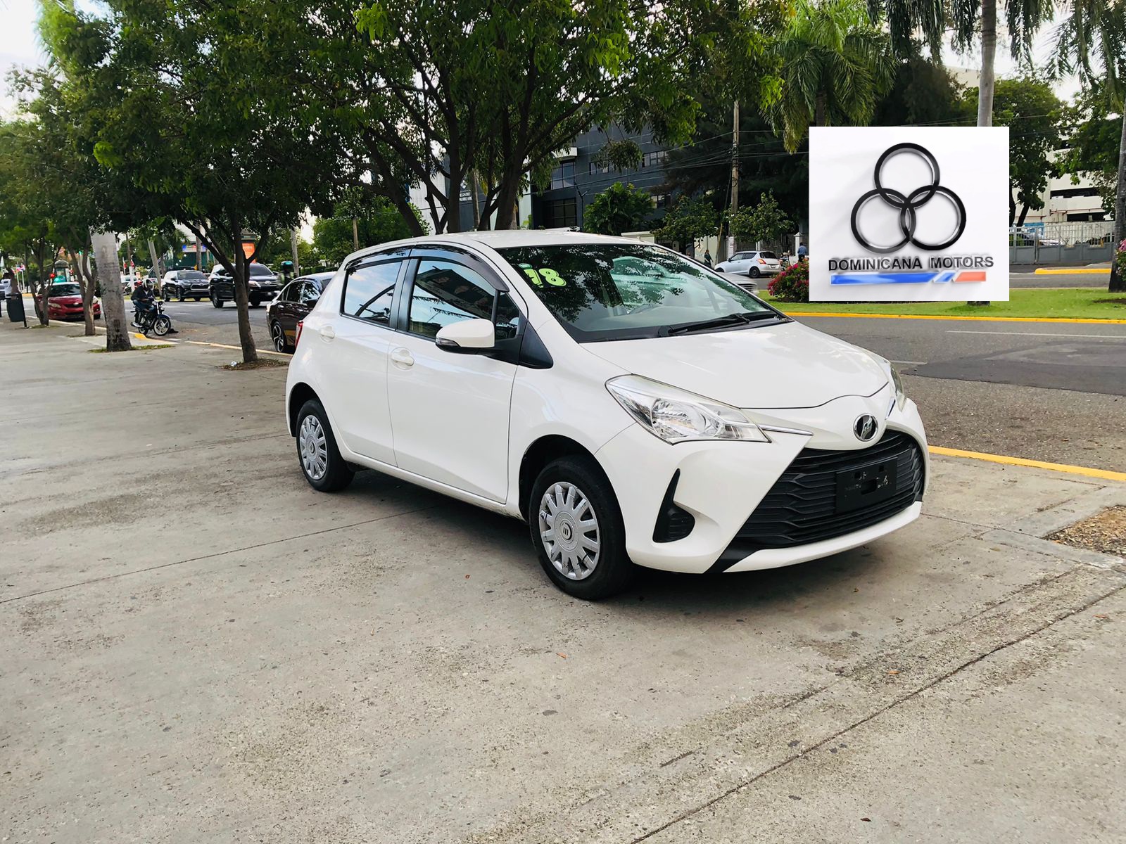 carros - TOYOTA VITZ  2018 0