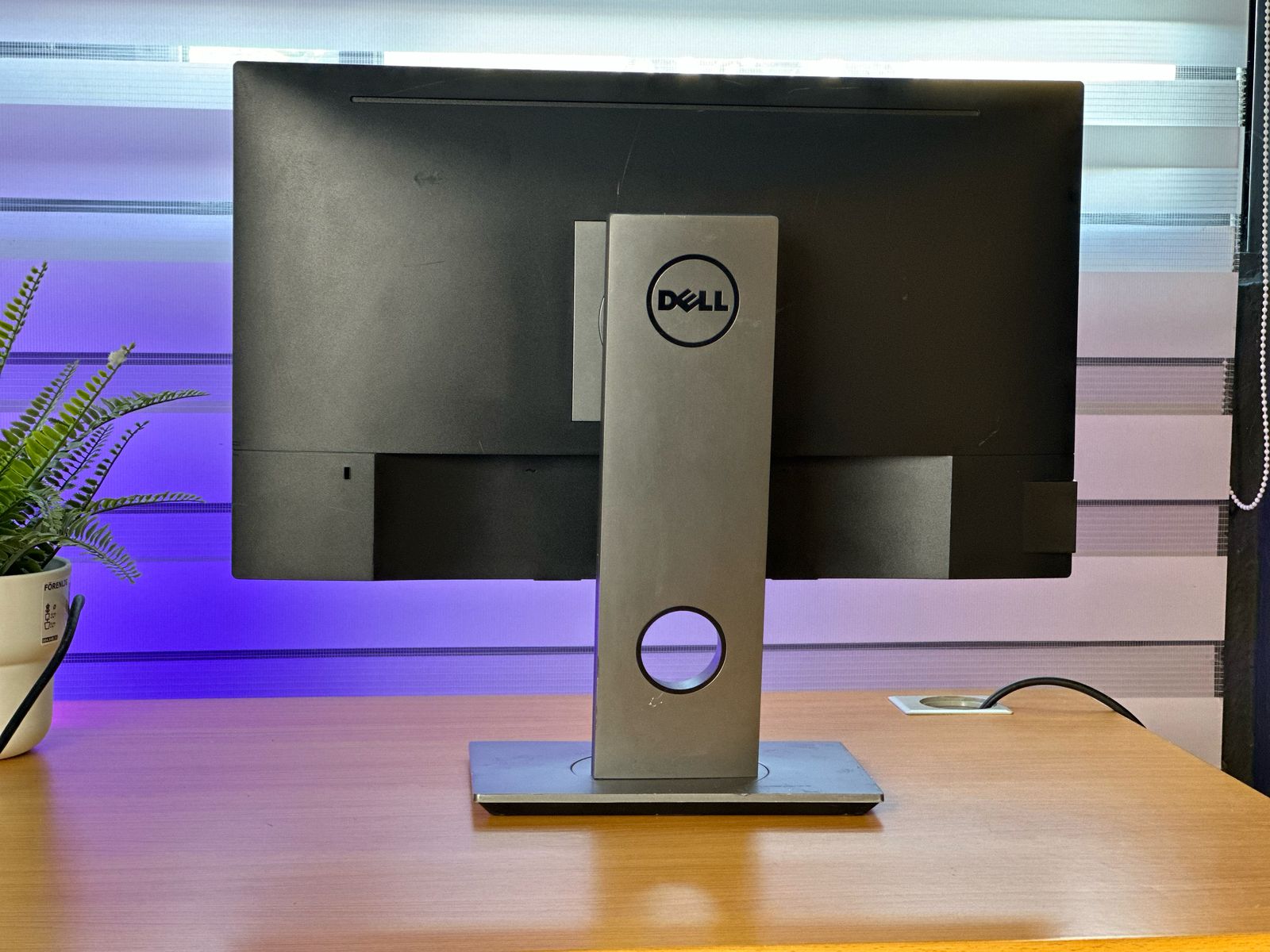 computadoras y laptops - Monitor Dell 23 PLG HDMI P2317H , IPS , DP VGA  1