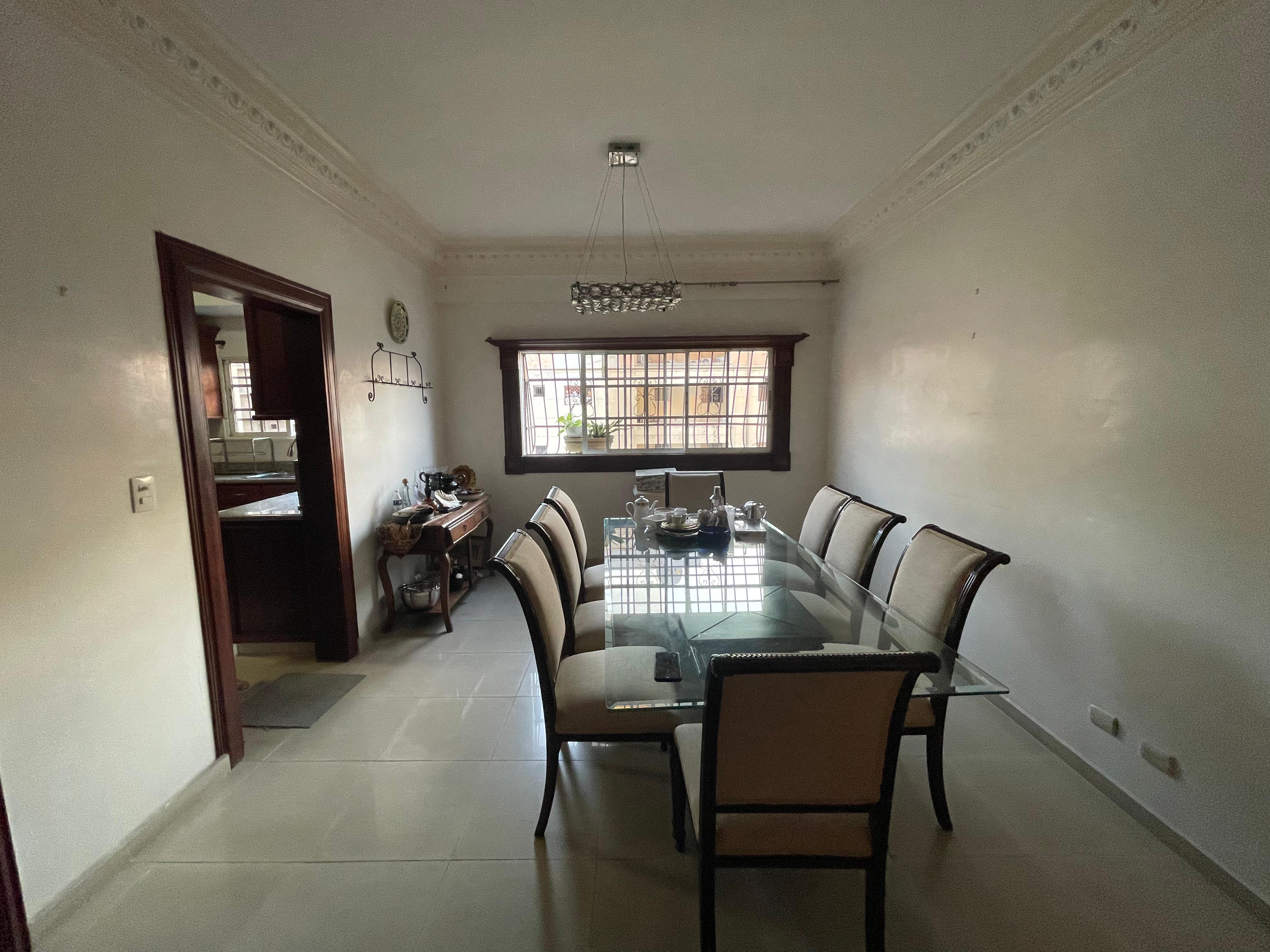 apartamentos - Apartamento en Evaristo Morales 3H, 3.5B, 2P 1
