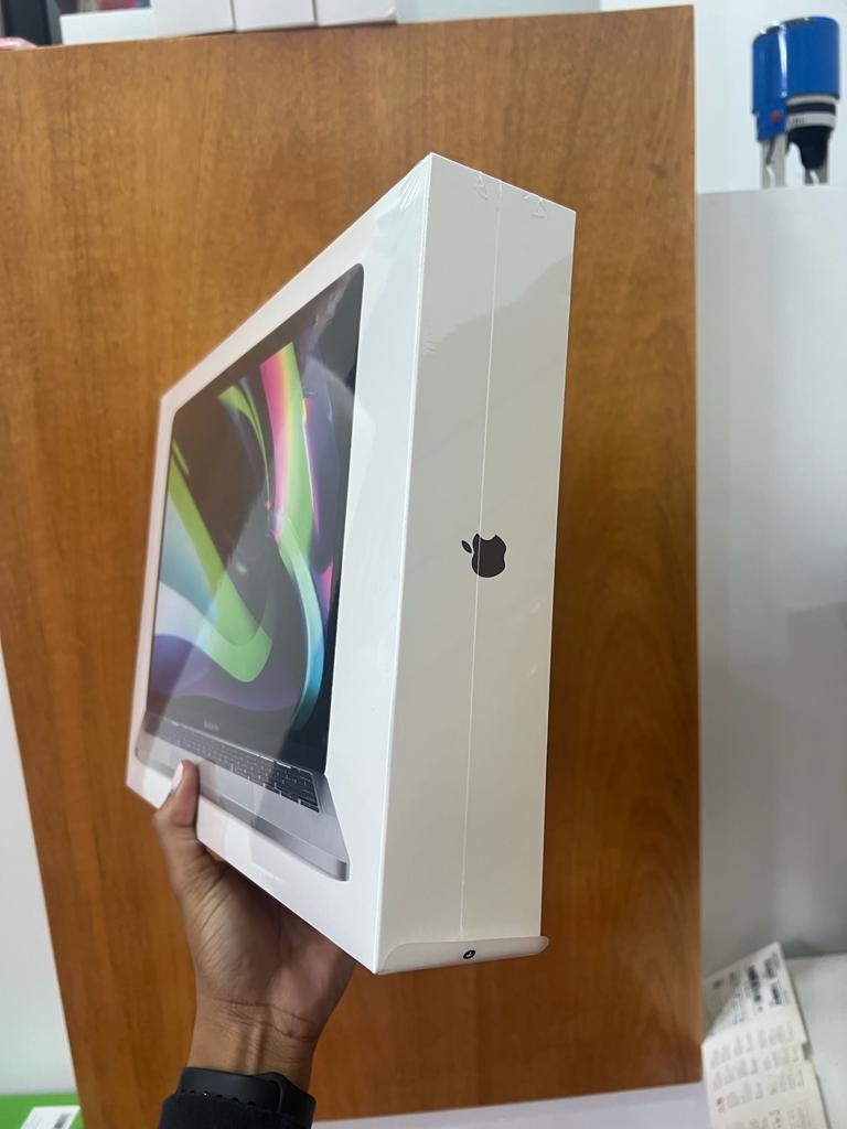 celulares y tabletas - MacBook Pro 13-inch 2022 16gb RAM 512gb 1