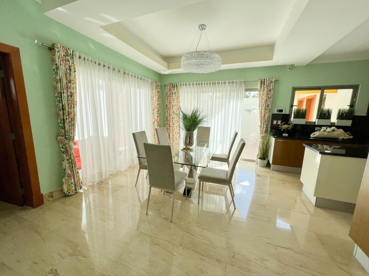 casas - La Julia, Lujosa Casa de 2 Niveles 3