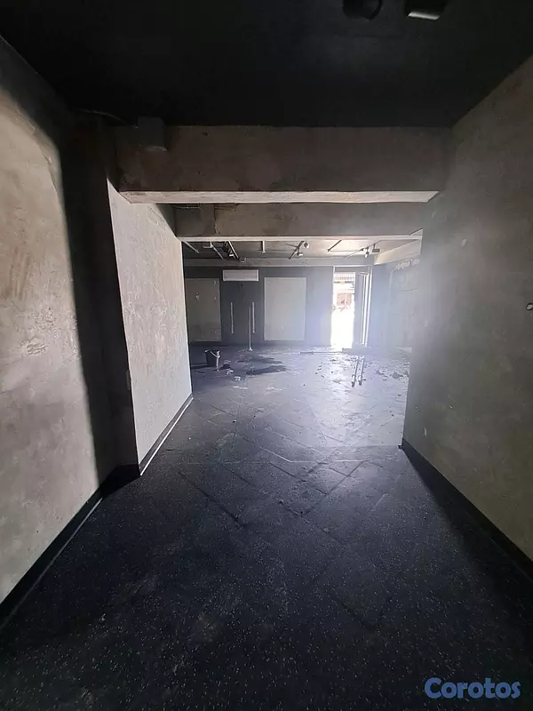 oficinas y locales comerciales - alquilo local 1er piso 50 mts en Julieta  4