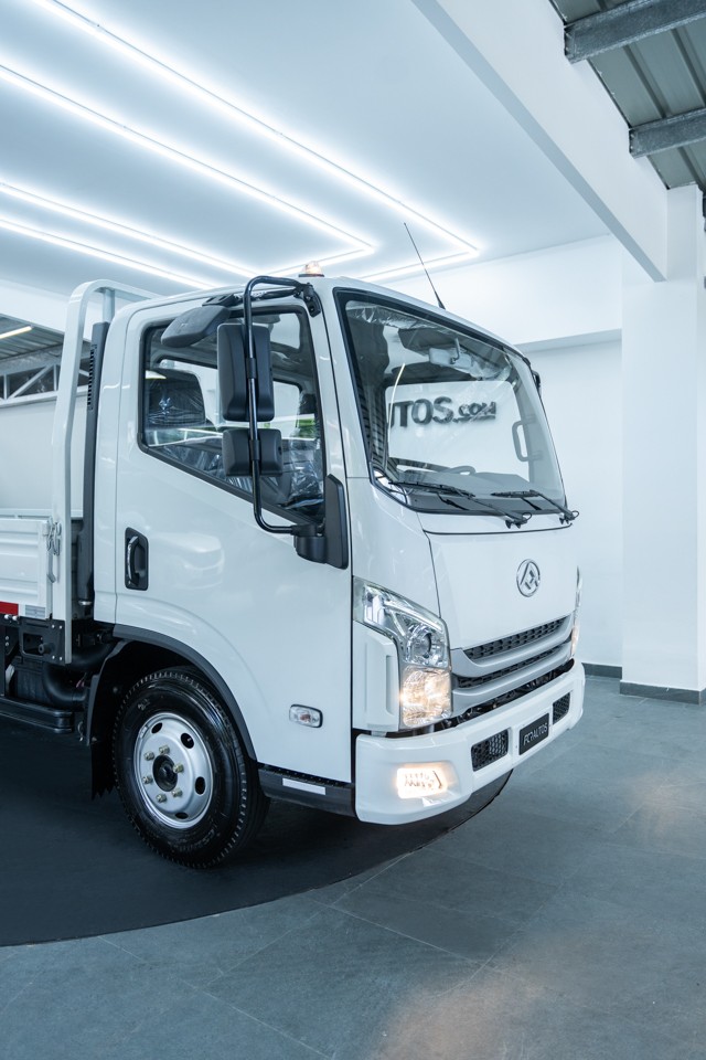 camiones y vehiculos pesados - MAXUS C300 2023 7