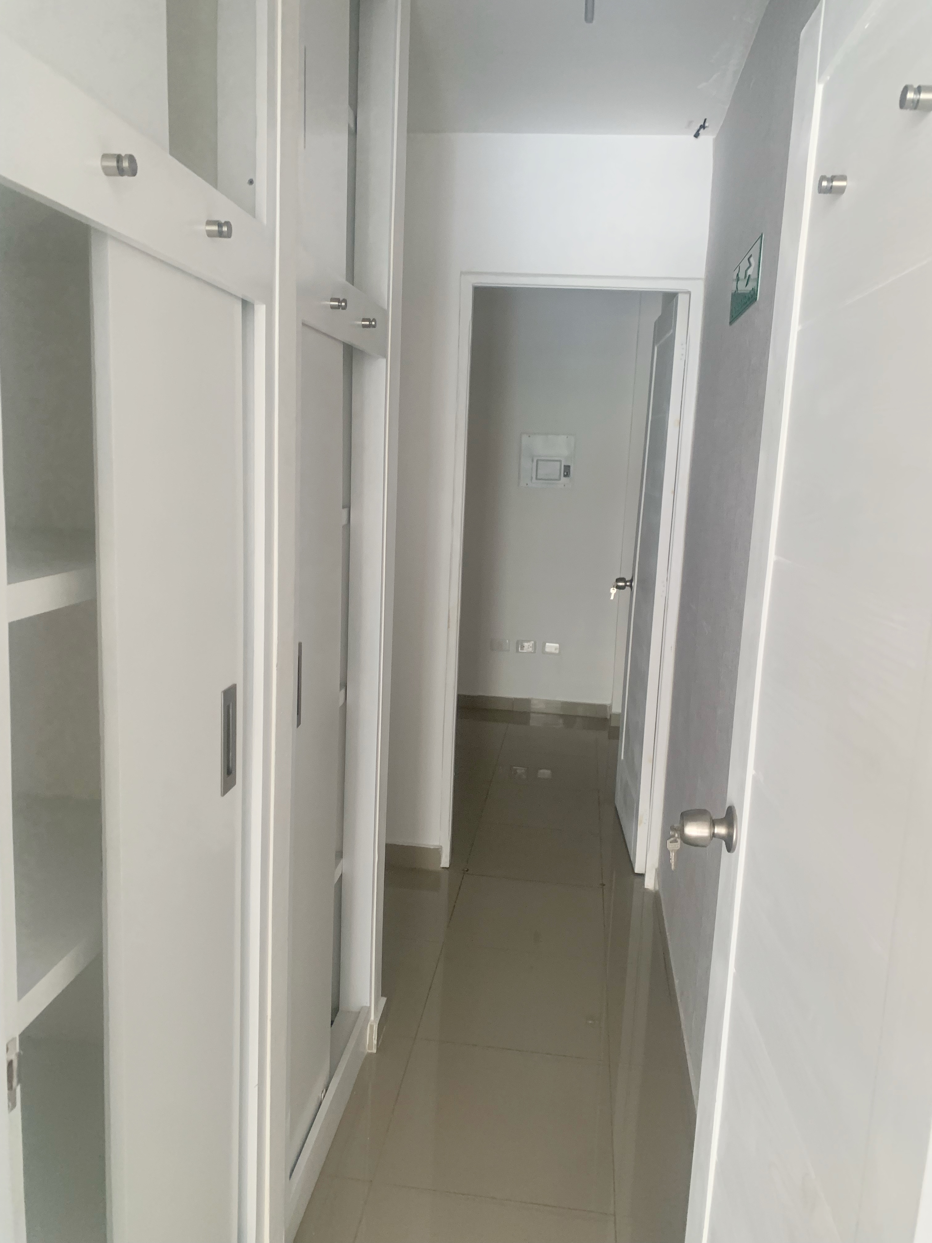 oficinas y locales comerciales - Local en Piantini 4