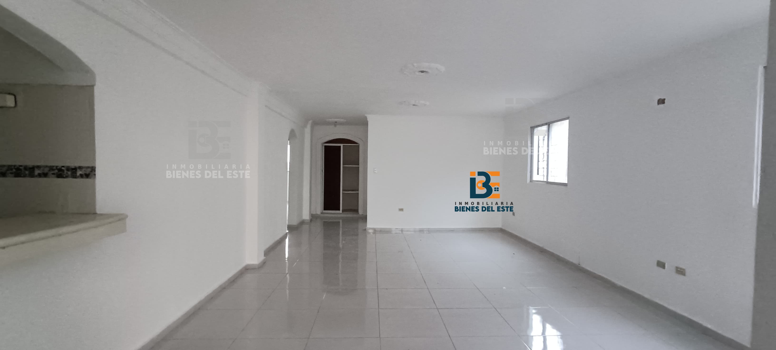 apartamentos - Se Alquila Apartamento Grande de Tres Habitaciones 2