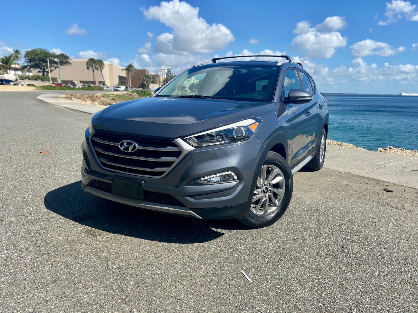 jeepetas y camionetas - HYUNDAI TUCSON 2017 ECO  ASIENTO ELECTRICO EXCELENTES CONDICIONES RECIEN IMPORTA