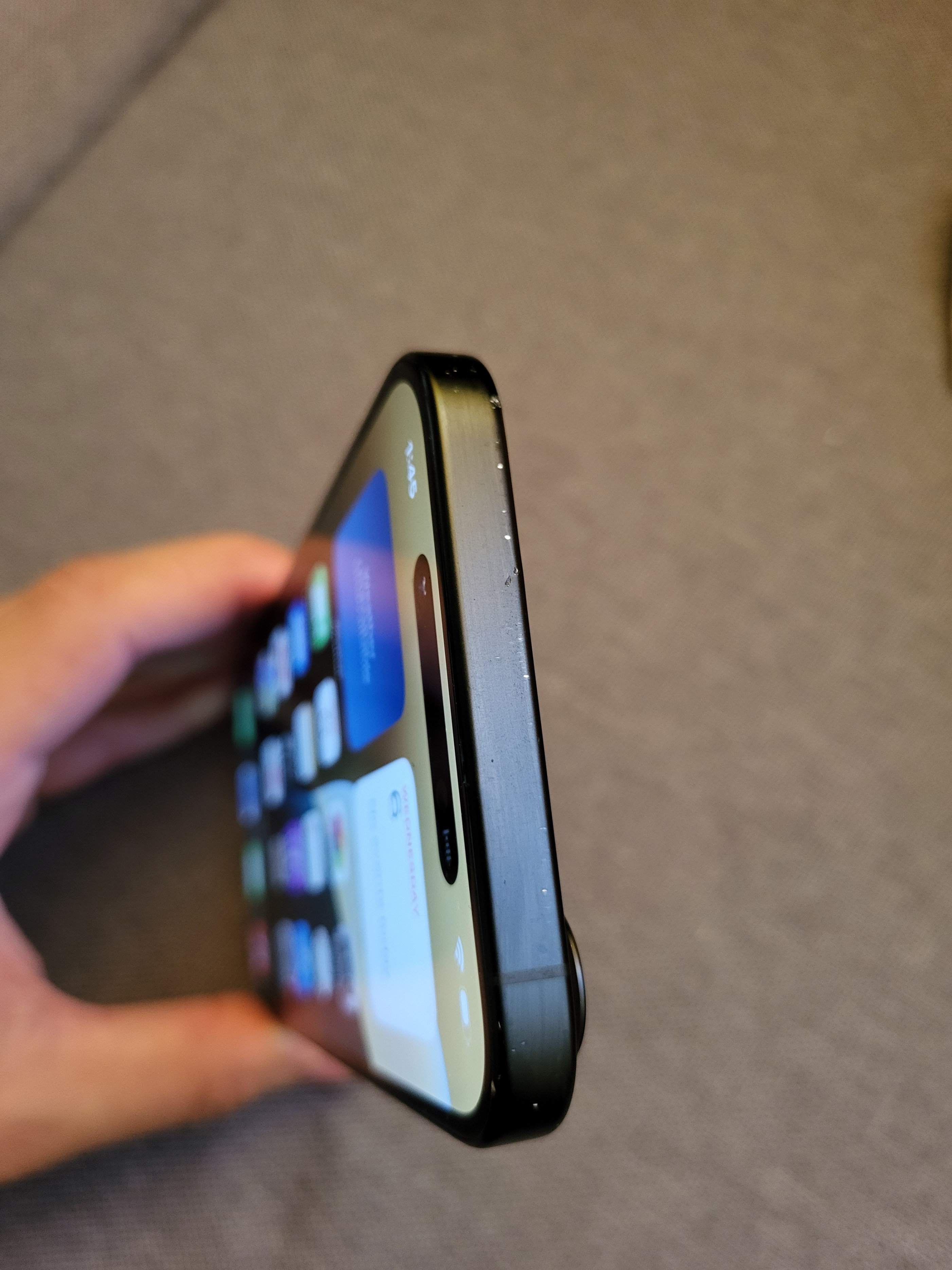 celulares y tabletas - iphone 16Plus instalar sim-físico  5