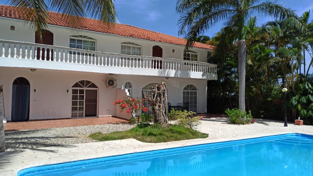 apartamento in villa Lux con piscina se vende 65.000 dolares