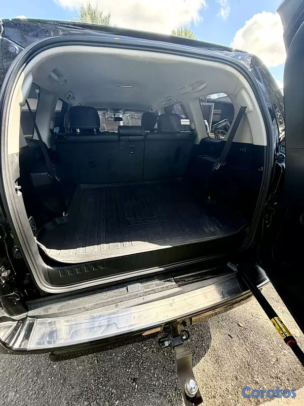 jeepetas y camionetas - Toyota land cruicer prado txl 2023 9