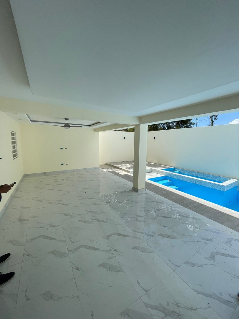casas - Se vende casa de dos niveles en San Isidro 8
