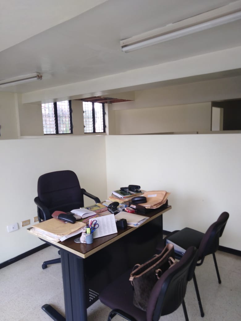 oficinas y locales comerciales - Edificio en Venta con 4 locales y 1 penthouse  4