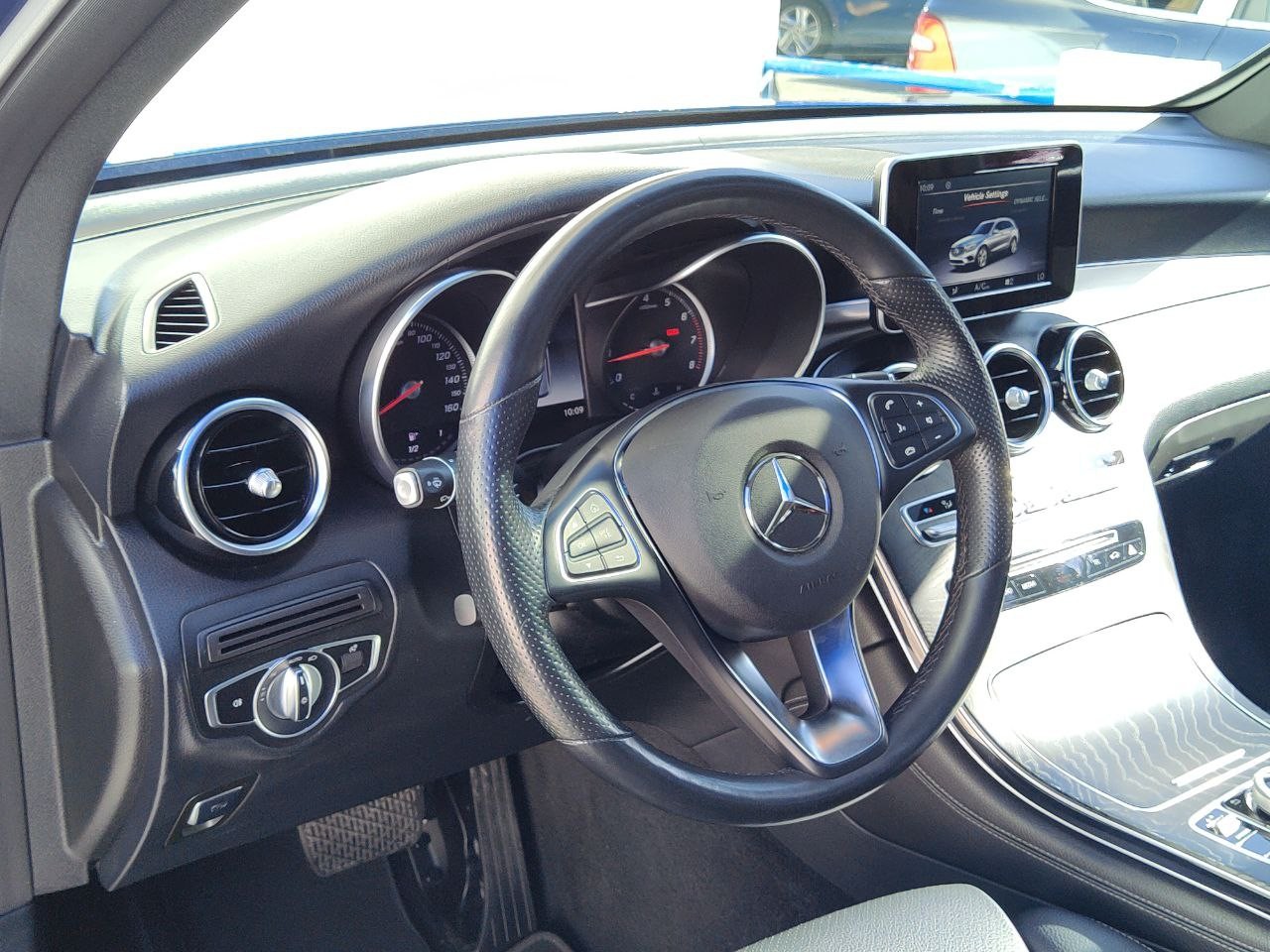 jeepetas y camionetas - Mercedes-Benz Clase GLC 300 4MATIC 2019Excelente condiciones 1