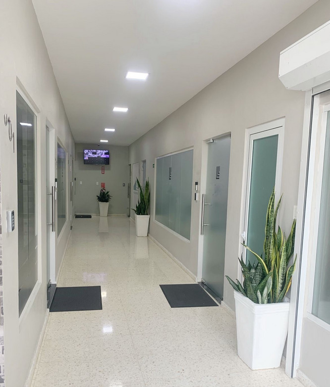 oficinas y locales comerciales - Alquilo local  40 mts 3er  piso  en mirador sur 7