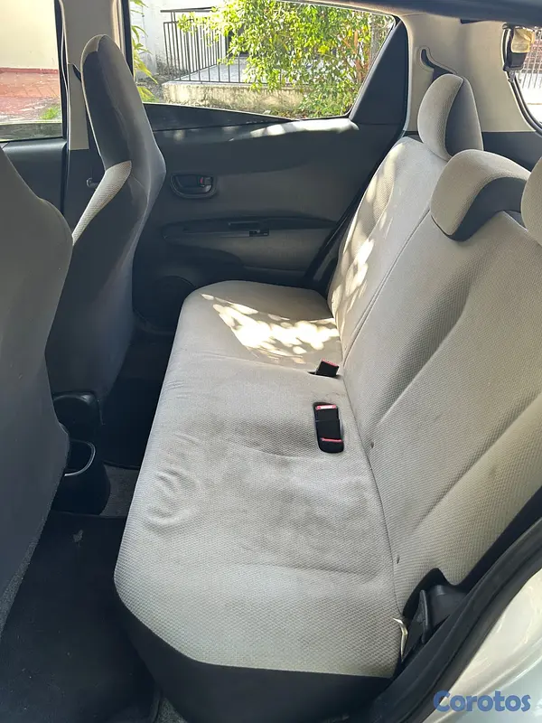 carros - Toyota vitz 2013 4 cilindros 9