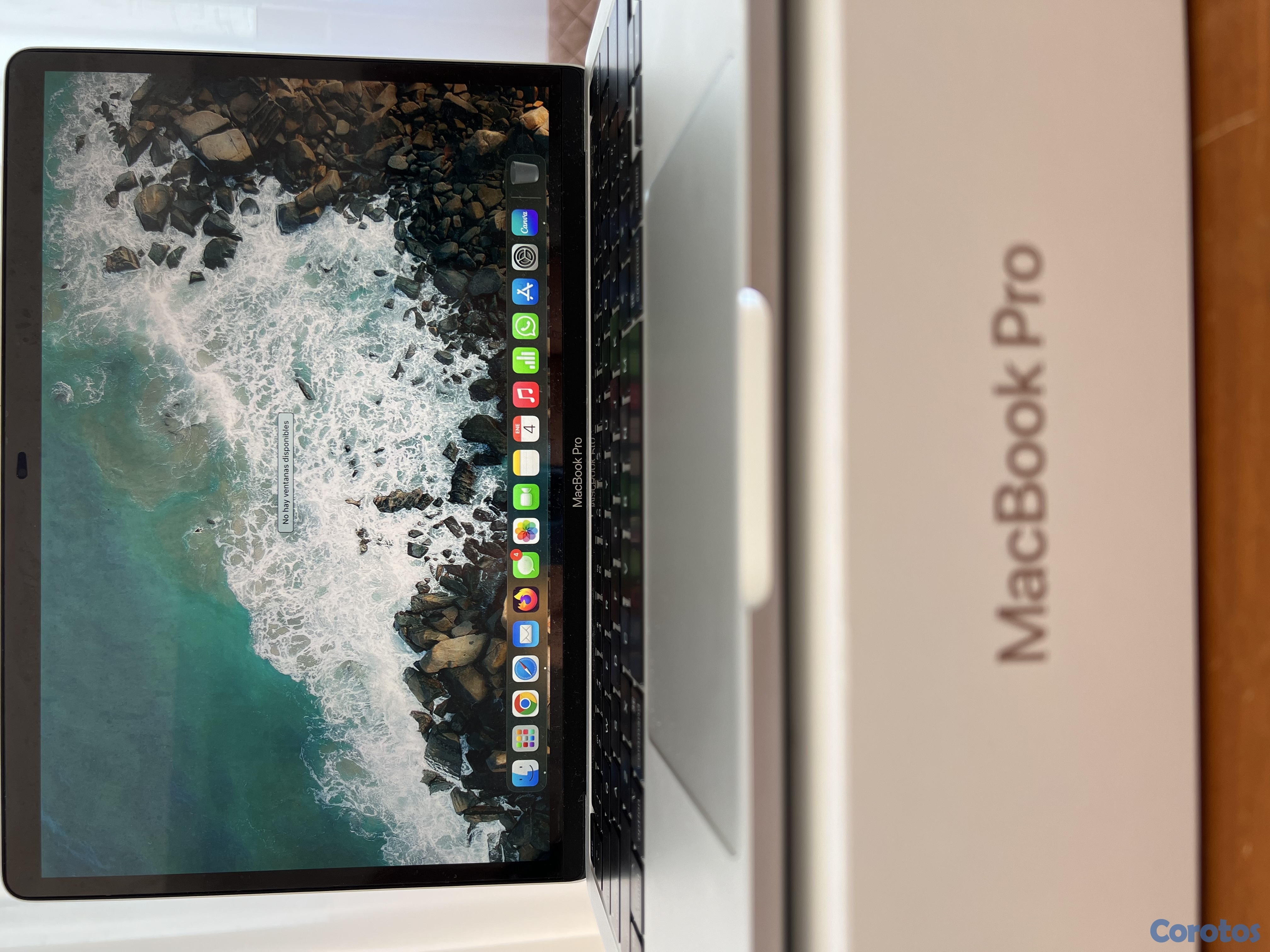 computadoras y laptops - Macbook Pro M1 256GB 8GB Ram Silver Como Nueva 5