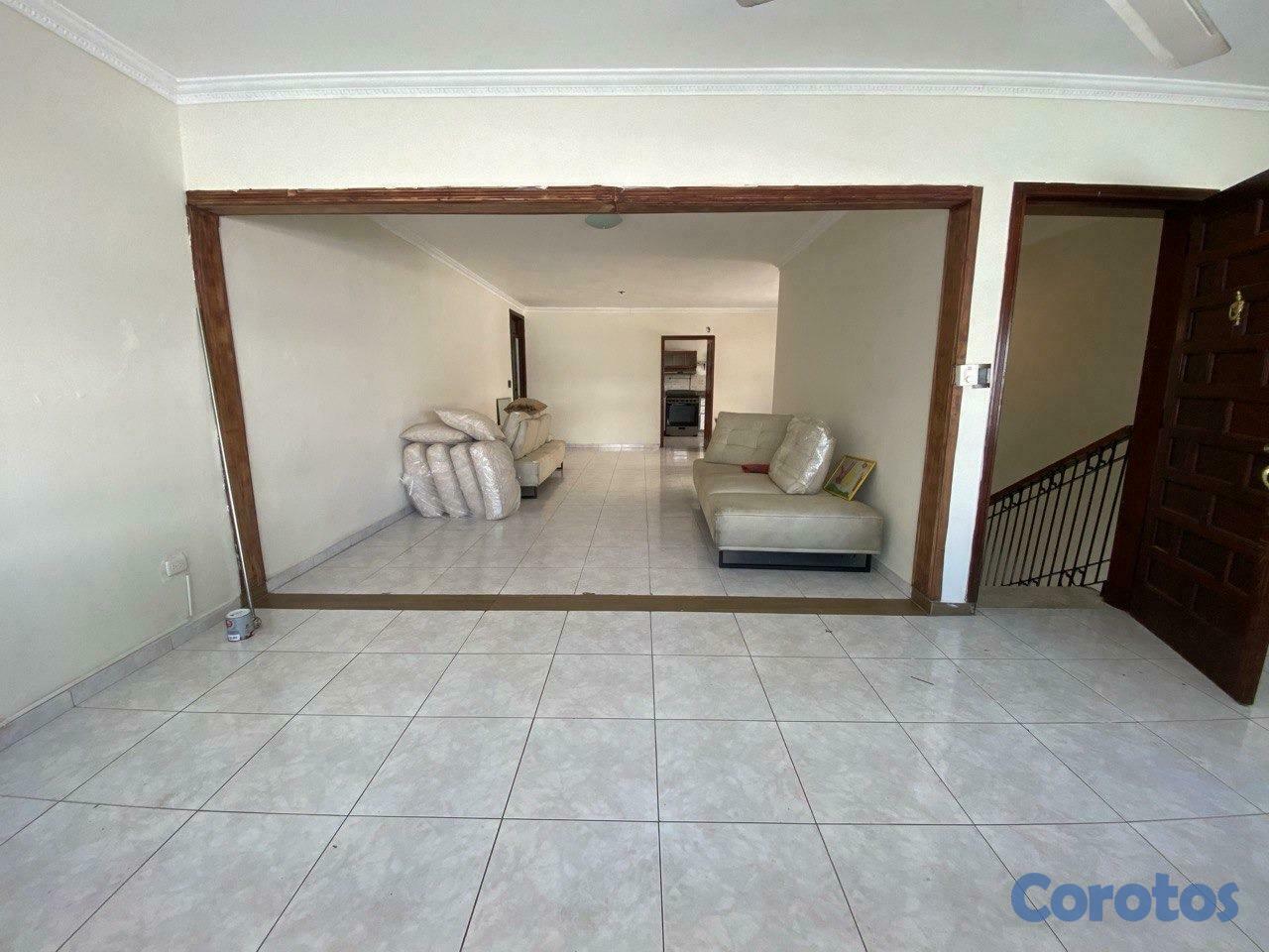 oficinas y locales comerciales - LOCAL COMERCIAL / OFICINA EN NACO 1