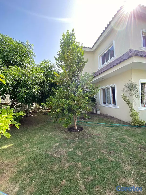 apartamentos - Casa de 2 niveles en venta en residencial colinas del oeste, Santo Domingo 10