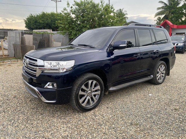 jeepetas y camionetas - Toyota land cruicer vxr 2017 0
