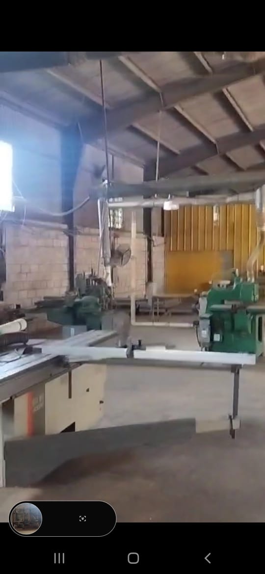 oficinas y locales comerciales - Nave/Taller Puertas y Ventanas en Santiago  0