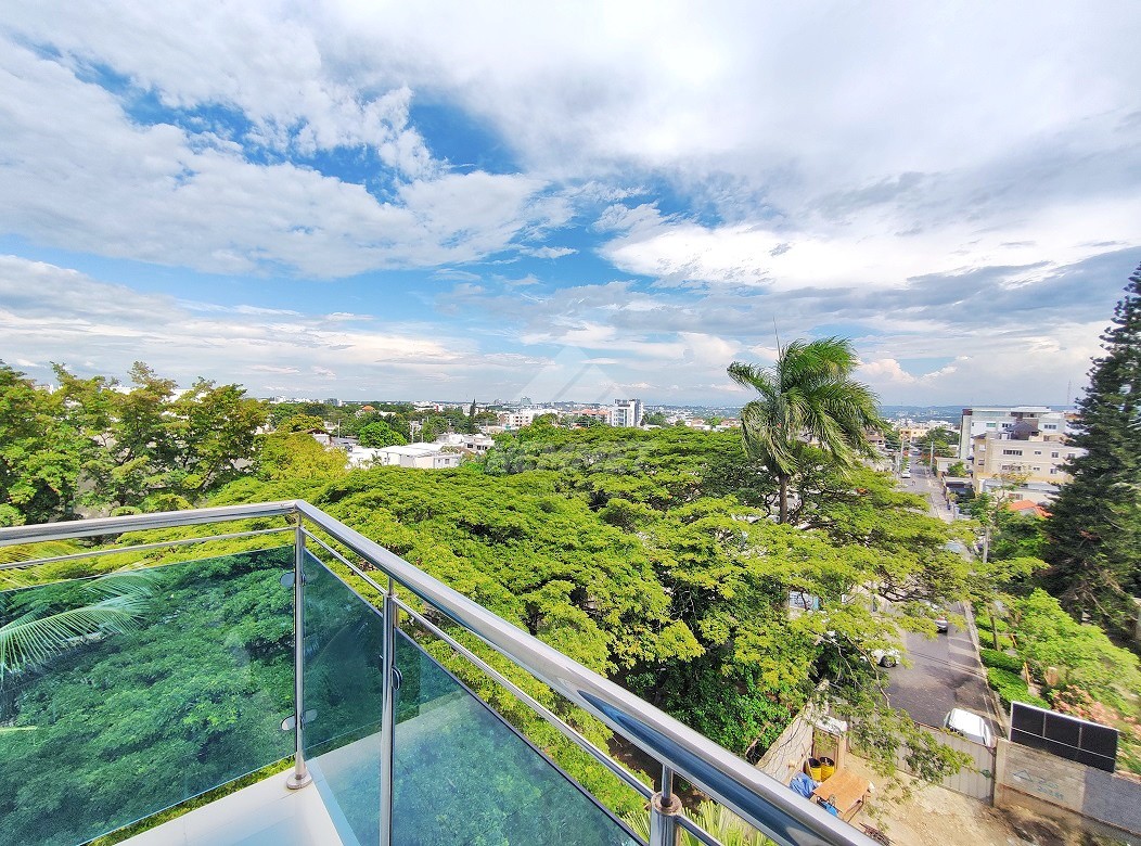 apartamentos - APARTAMENTO 230MTS2 CON ELEVADOR RINCON LARGO SANTIAGO  2