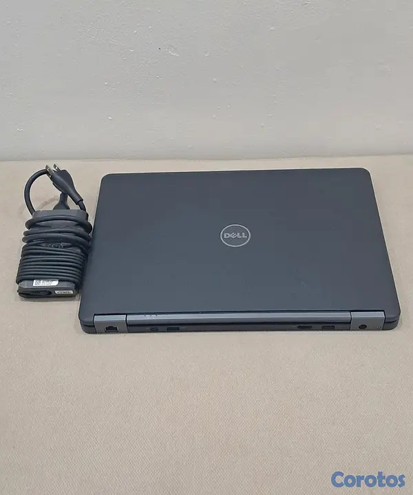 computadoras y laptops - Laptop Dell i5 16GB Ram 256GB SSD Win 10 Touch 5