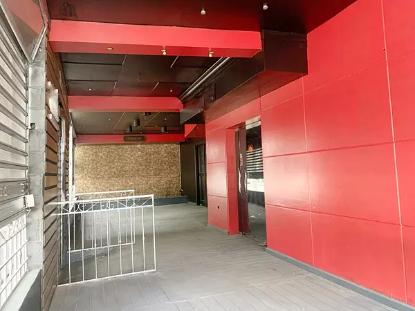 oficinas y locales comerciales - Local en Piantini Primer nivel 2