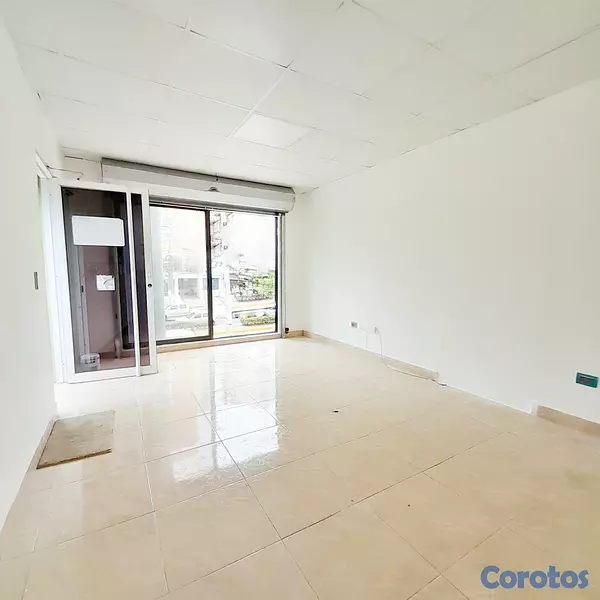 oficinas y locales comerciales - Local  céntrico en Bella vista  7