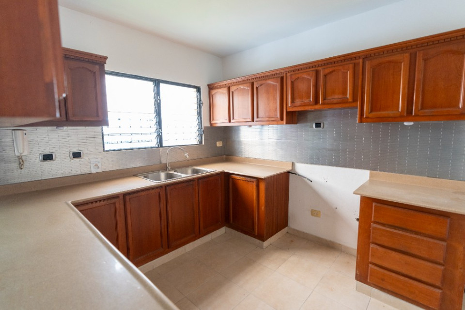 apartamentos - Apartamento en Venta en Los Rios 3H, 2B, 2P 1