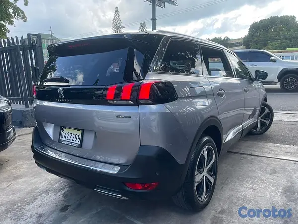 jeepetas y camionetas - PEUGEOT GT LINE 2018 4