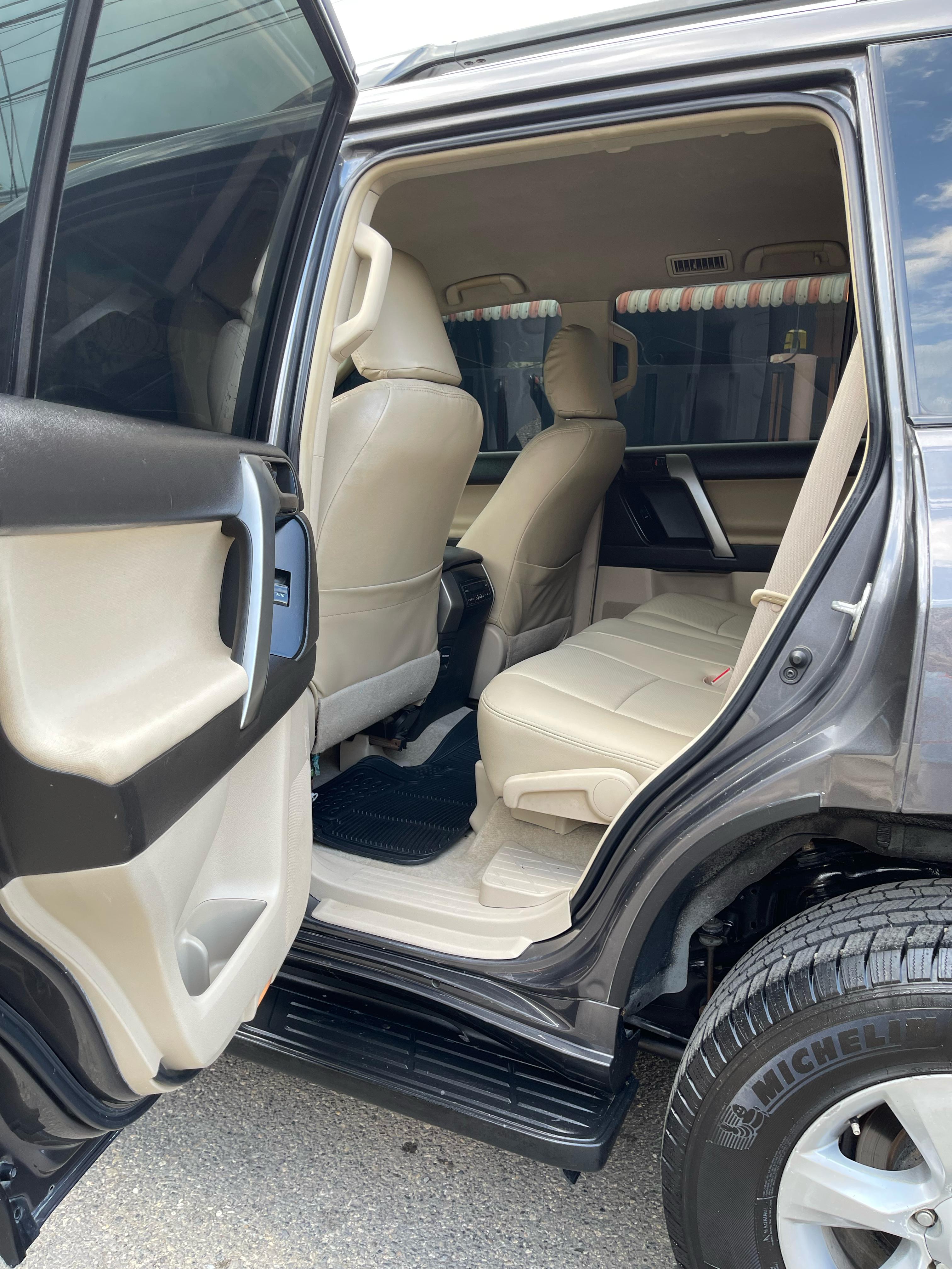 jeepetas y camionetas - Toyota land cruicer prado txl 2012 7