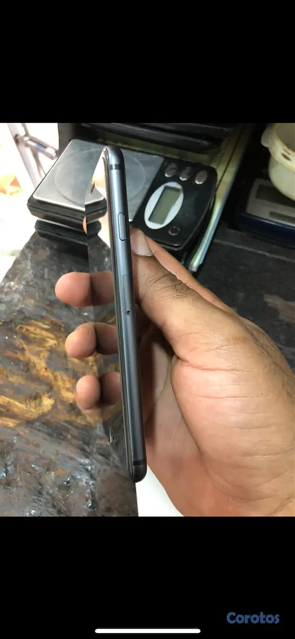 celulares y tabletas - IPhone 8 el normal pequeño de 256gb 4