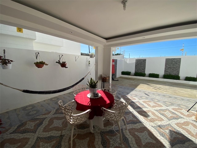 casas - Venta de casa en la autopista de san Isidro prado oriental Santo Domingo este 2