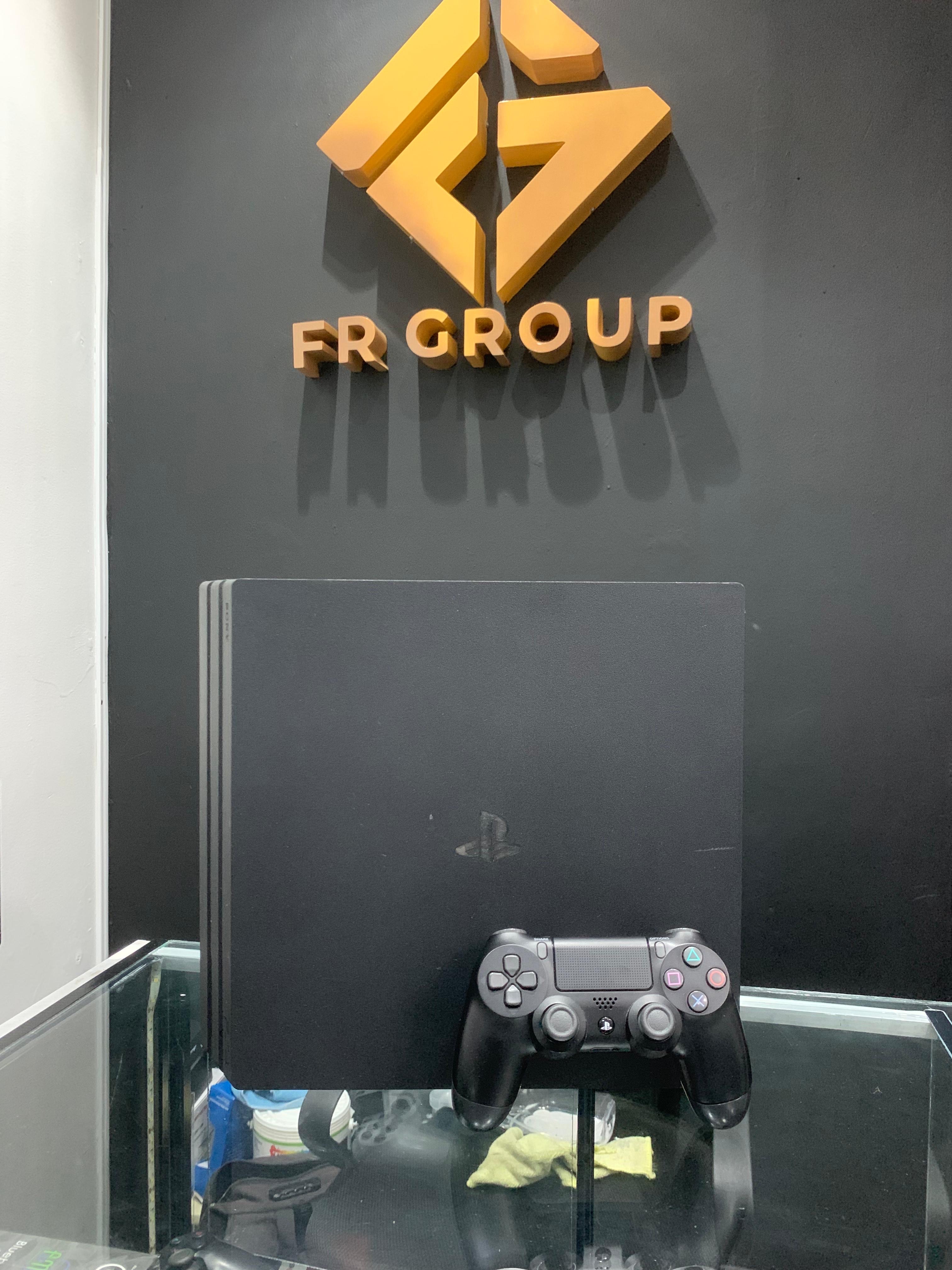 consolas y videojuegos - PS4 Pro 1t