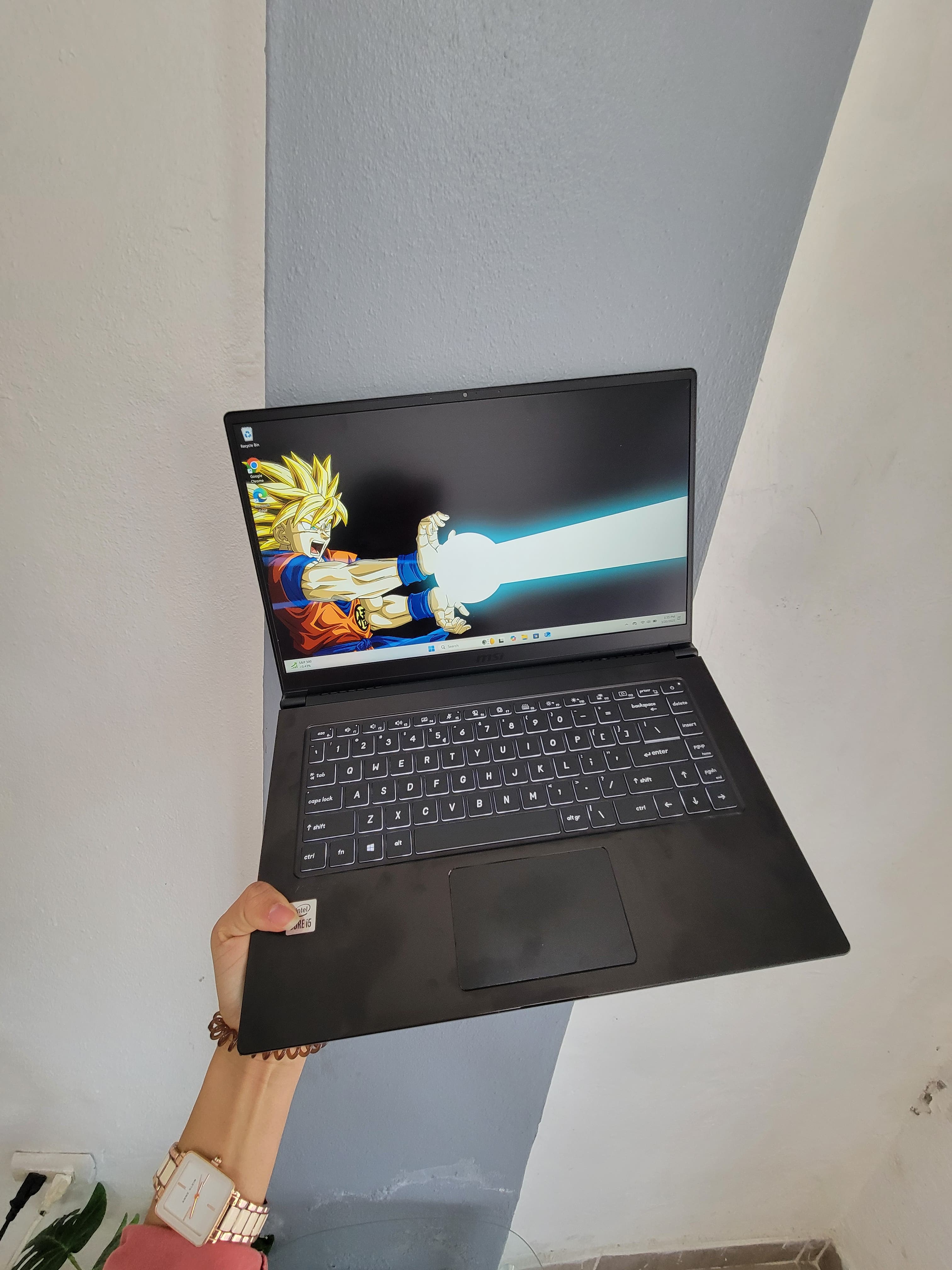 computadoras y laptops - 💻Laptop MSI Modern 15 - A10D  10ma G - 16GB RAM D 4