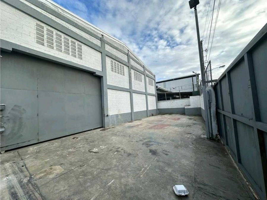 otros inmuebles - Alquilo Nave Próximo a la Autopista Duarte, Manoguayabo, Santo Domingo  4