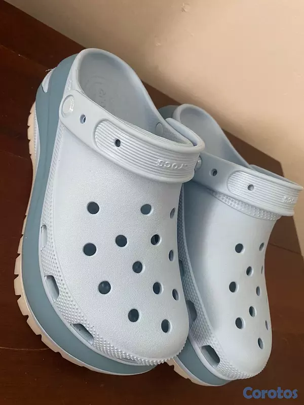 zapatos para mujer - Crocs azules originales  2