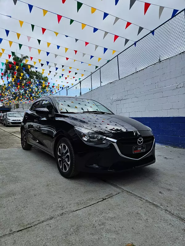 carros - MAZDA DEMIO 1