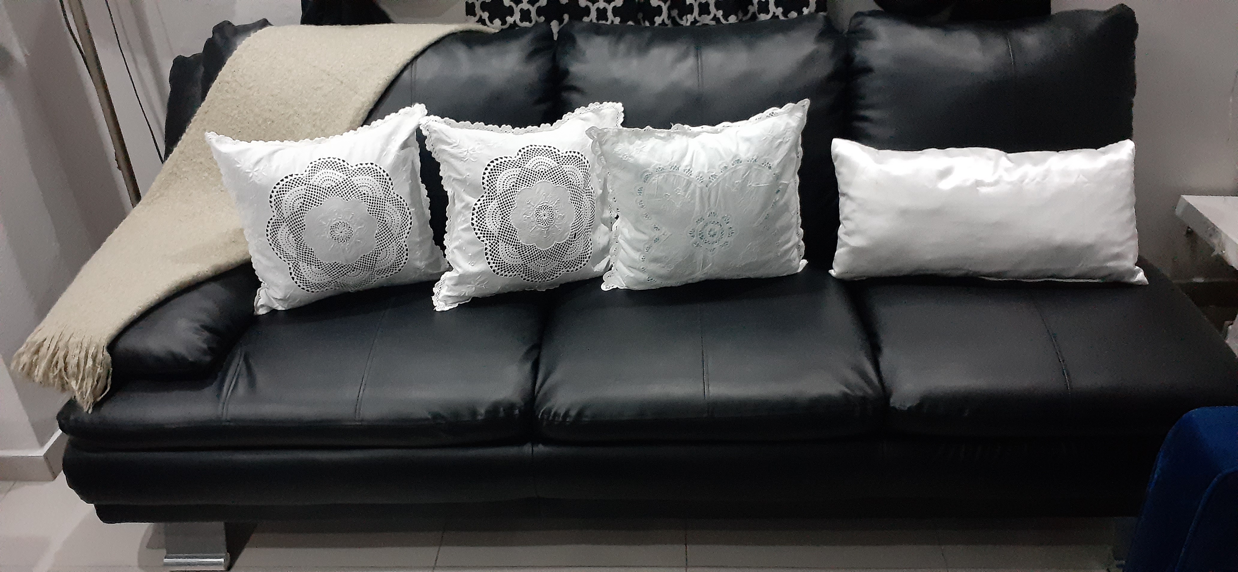 muebles y colchones - vendo mueble L y se pueden compartir en  dos muebles de  3 aciento cada uno 8