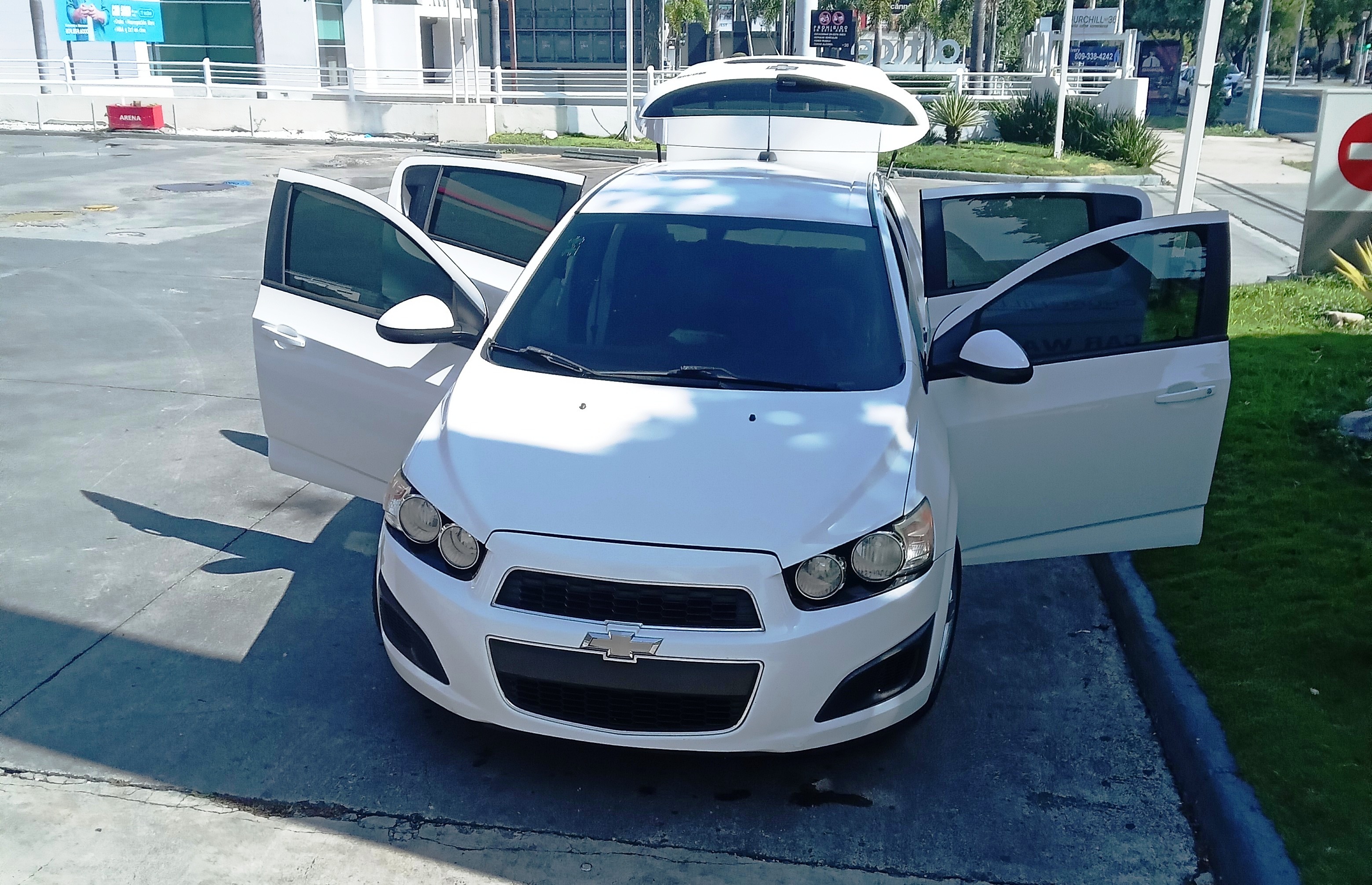 carros - Chevy Sonic LS Hatchback 2015 Manual 