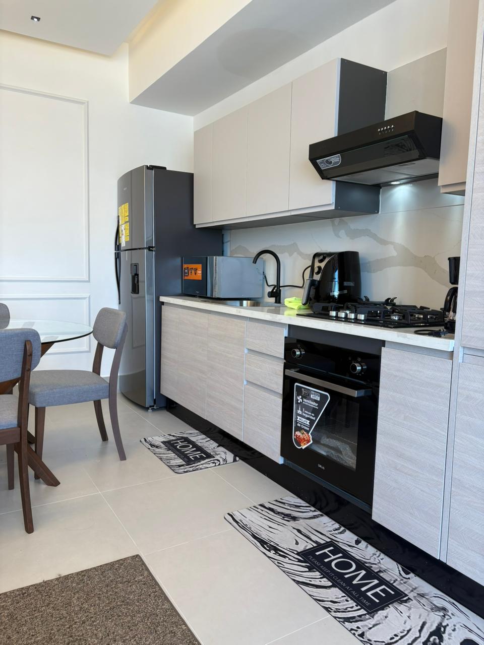 apartamentos - Alquilo Apartamento Amueblado en Evaristo Morales jul 7