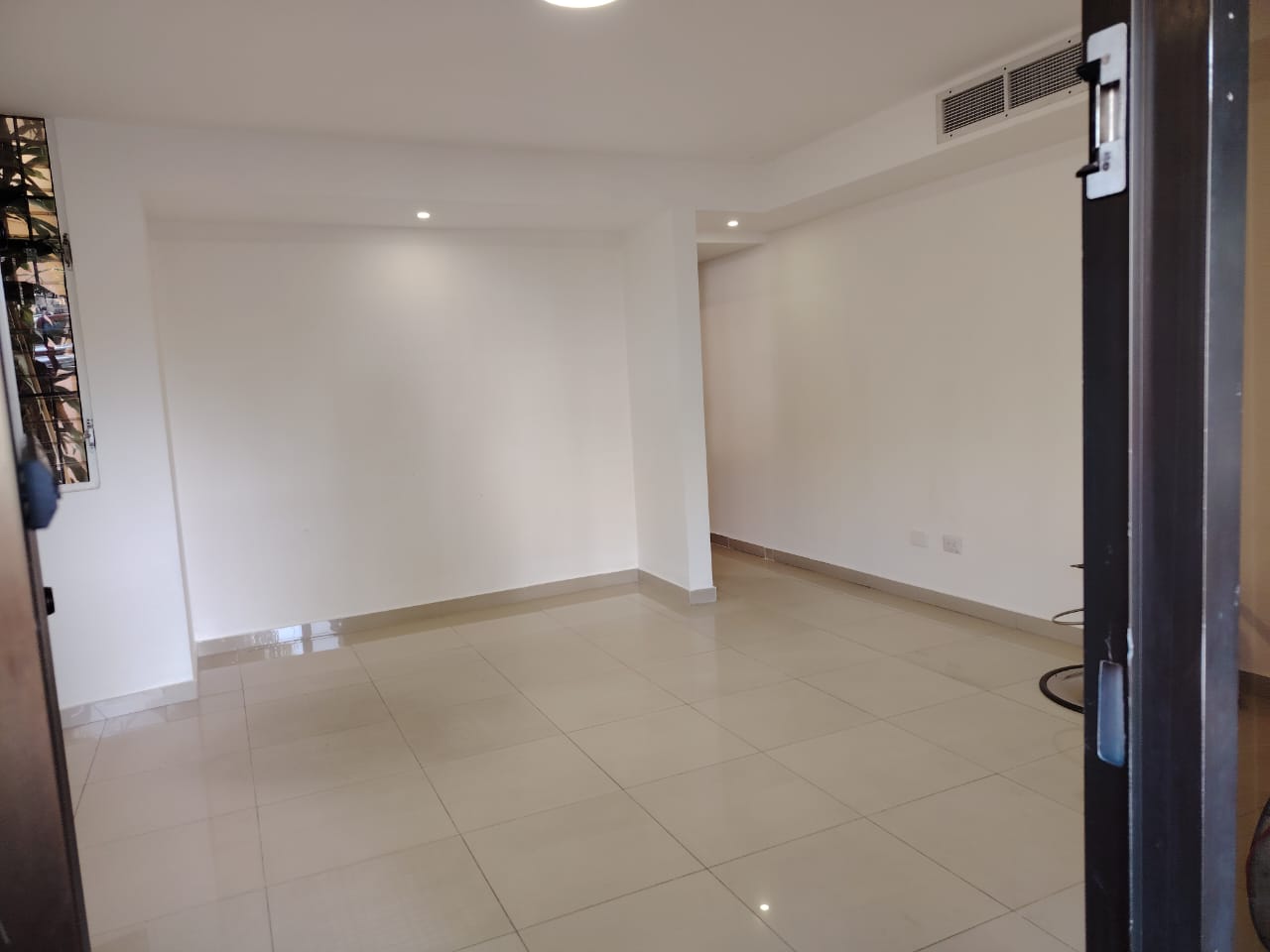 oficinas y locales comerciales - Alquiler Local Comercial en Gazcue