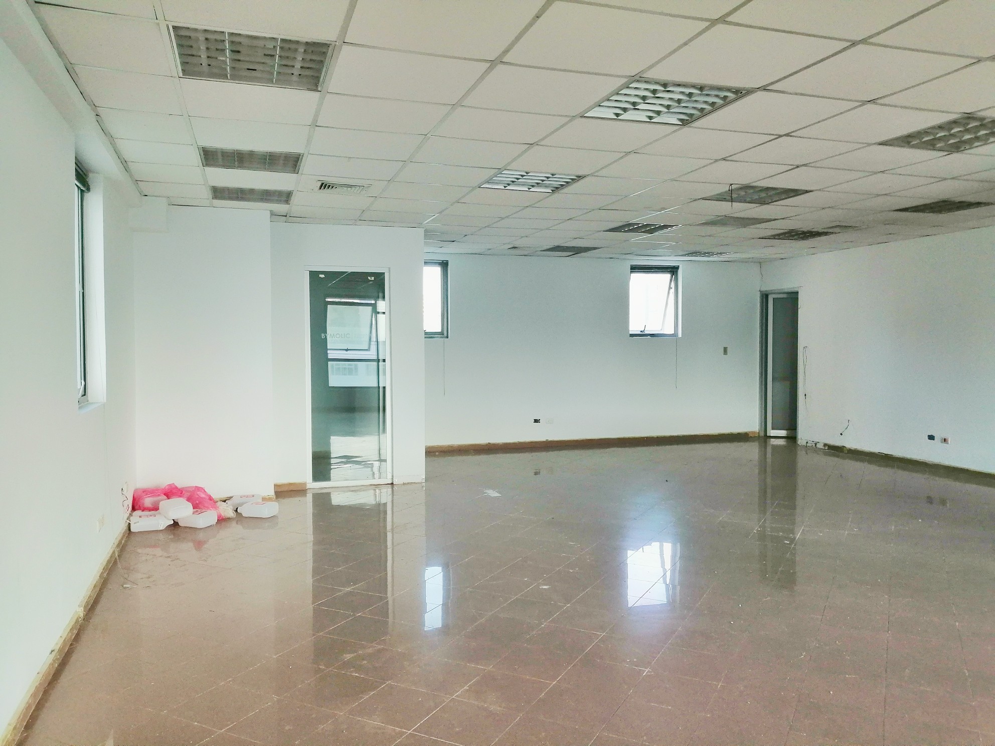 oficinas y locales comerciales - Local Comercial 145mts - Serralles