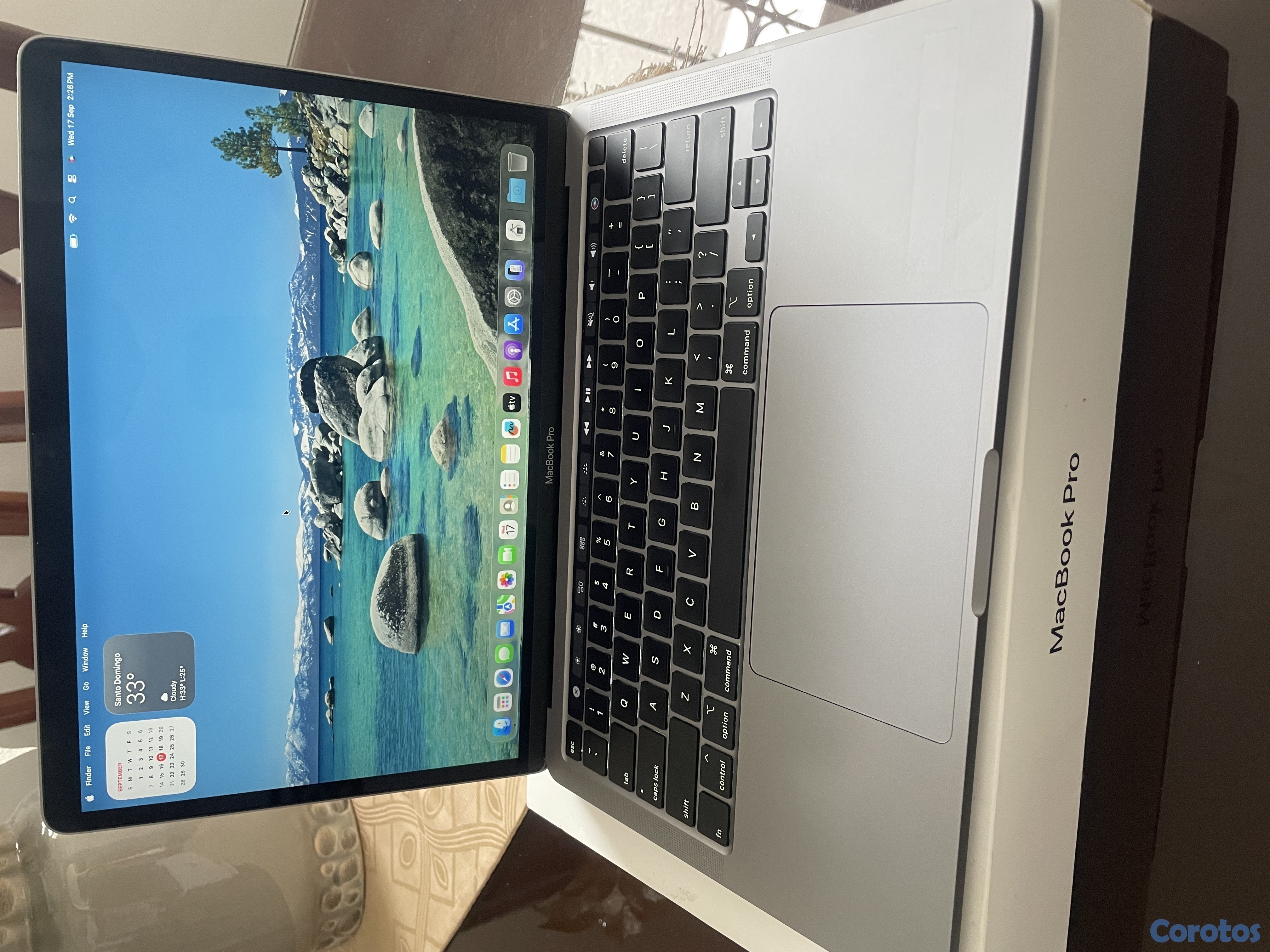 computadoras y laptops - MacBook Pro 13 2020 i5 2.0ghz, 16gb ram, 512 ssd 1
