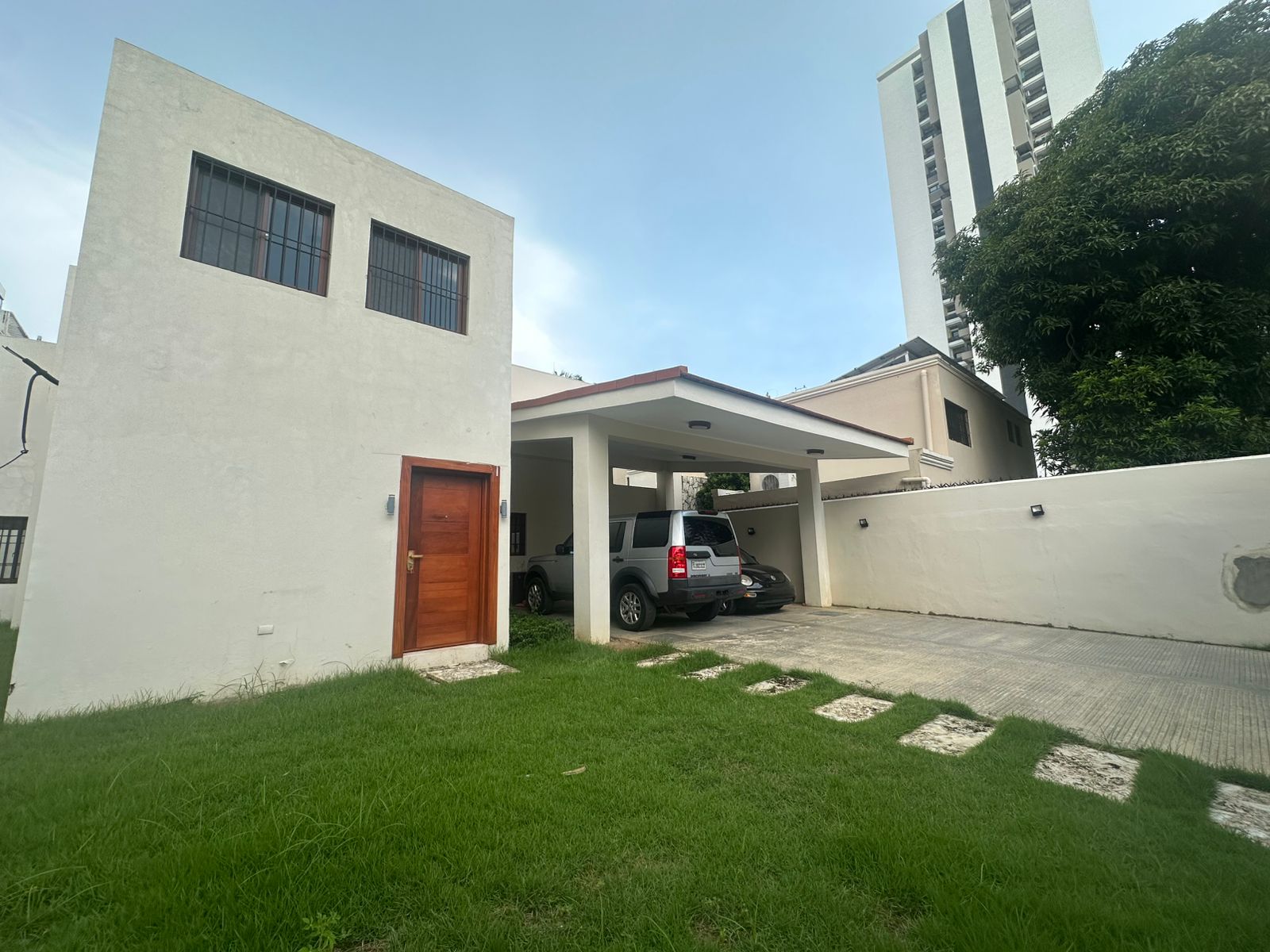 casas - Alquiler de Casa en Ensanche Paraiso 1