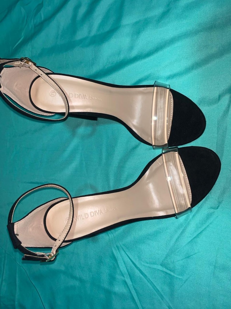 zapatos para mujer - Tacones Fashion Nova - Negros
That One Strap Heels - Black