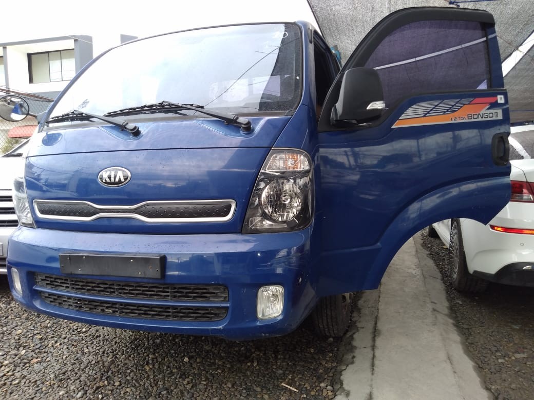 camiones y vehiculos pesados - KIA BONGO 2017 AZULDESDE: RD$ 920,100.00 2